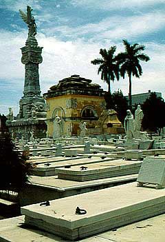 havanna-friedhof-cristobal-colon