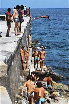 havanna-malecon-badende