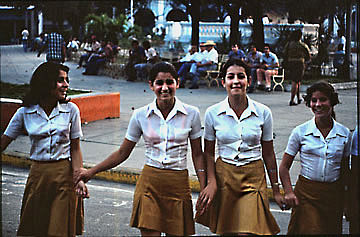 kuba-cuba-schule-uniform