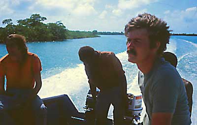 belize-caycaulker-boat