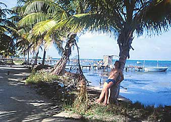 belize-caycaulker-pier