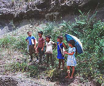 guatemala-peten-schulkinder